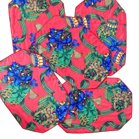 Vintage 80s Christmas Placemats Handmade Set of 5 Retro Holiday Fabric Red - Picture 1 of 6